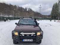 Nissan navaraD40 navigatie noua cauciucuri noi 4x4 impecabila +troliu