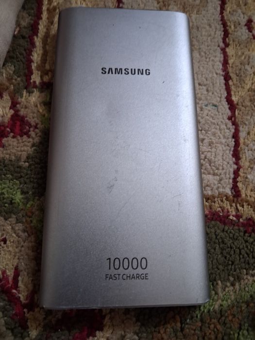 Паурбанк  сансумг Fast charge  на 10000 Mah