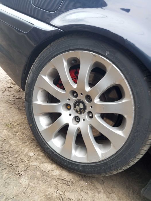 Jante bmw r17 cu caiciucuri noi 225-45r17