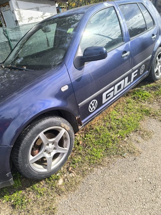 Vând golf 4 1.6 sr