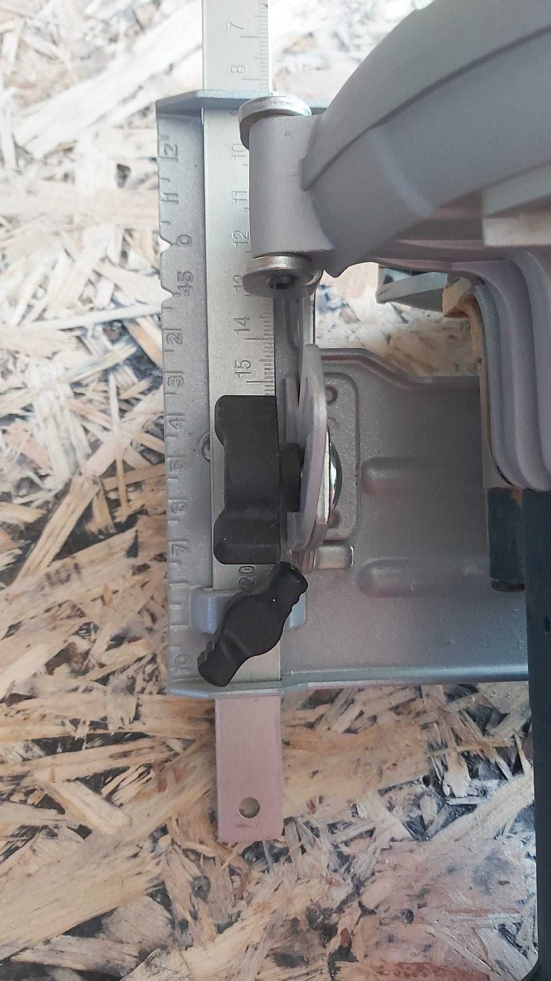 Електрически ръчен циркуляр Bosch GKS 600, 1200 W, 165 мм