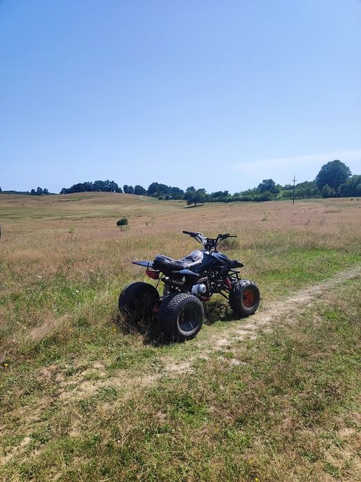 Vând ATV 1400 Ron negociabil.