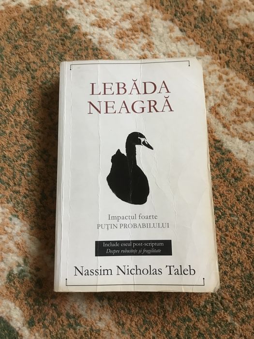 Vând cartea “Lebăda neagră”