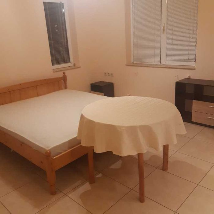 Дава се под наем Едностаен апартамент в София, Триъгълника - 40 кв.м за 408 € - Снимка #2