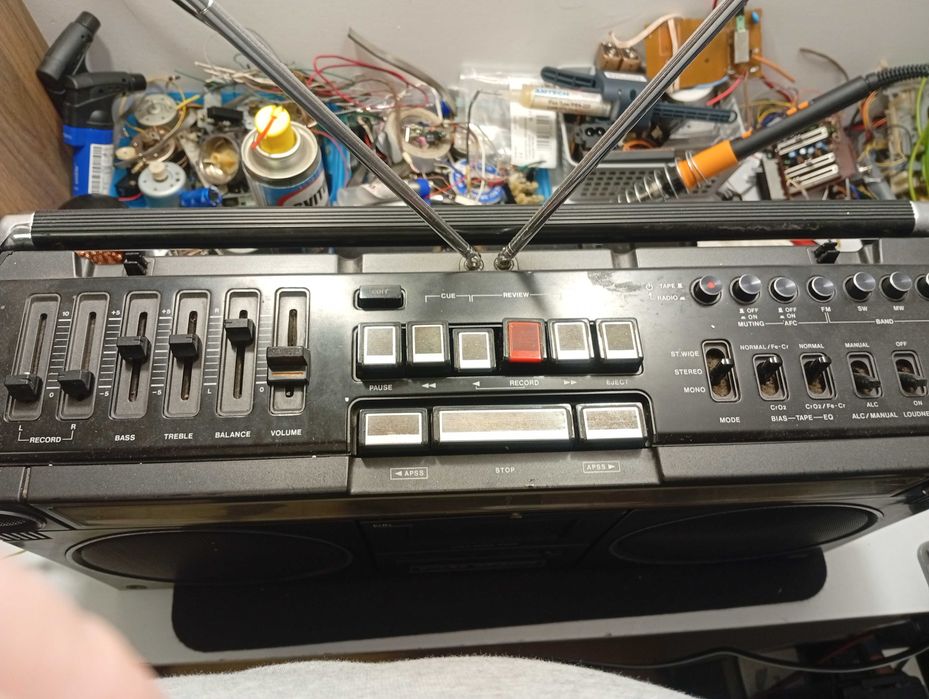 Radiocasetofon SHARP GF-9090