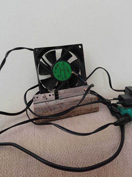 Вентилатор 12V, 0,33A с адаптър