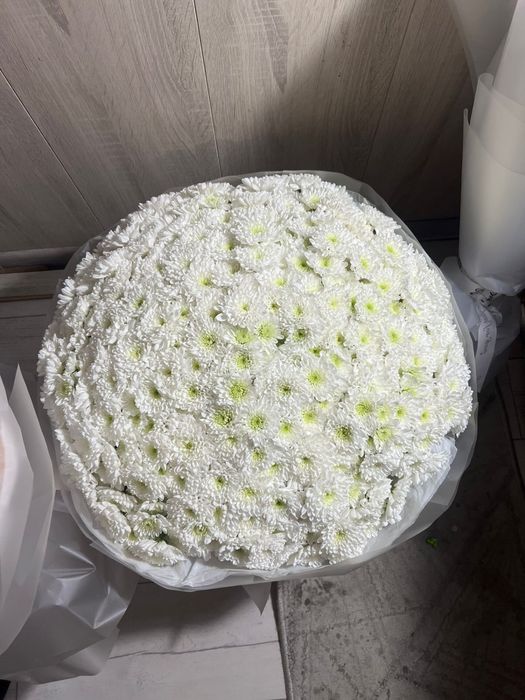 продаю свежие красивый букеты цветов