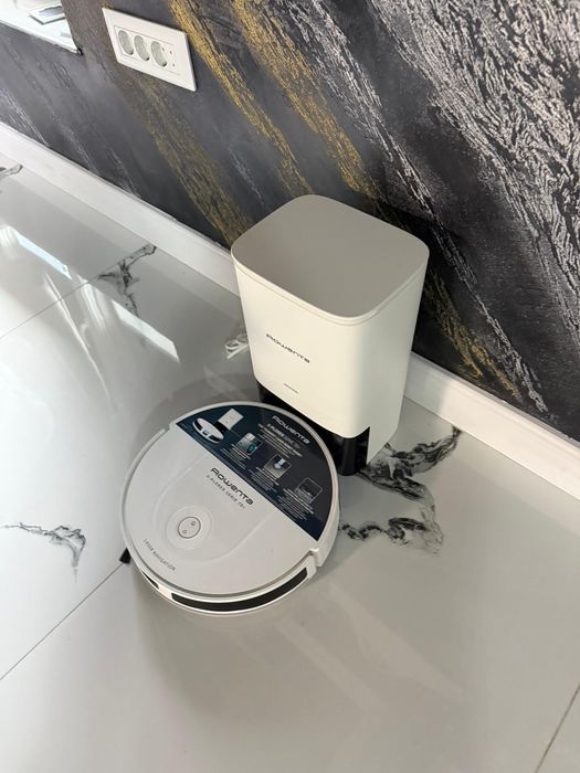 Robot aspirare Rowenta X-Plorer cu stație automată, ca nou