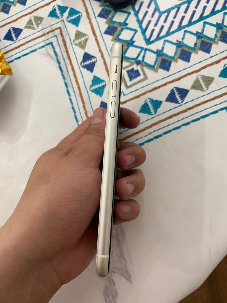 Iphone 11 White
