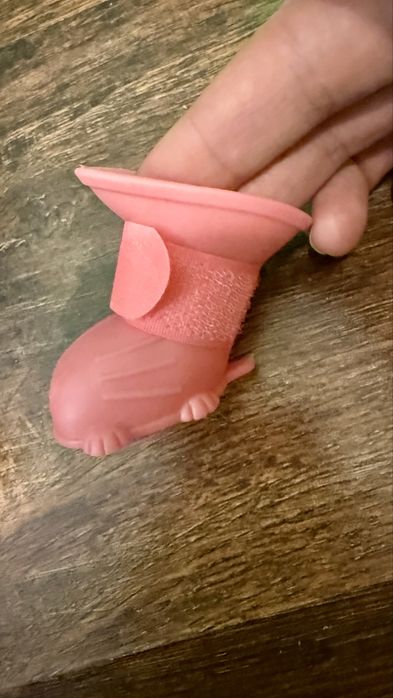 Papuci , cizme de ploaie pentru catei talie mica, sub 3 kg