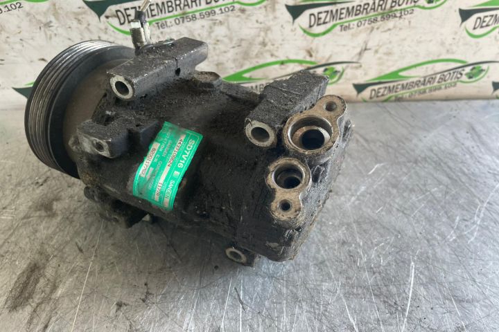Compresor AC 8200117767 Dacia Logan prima generatie