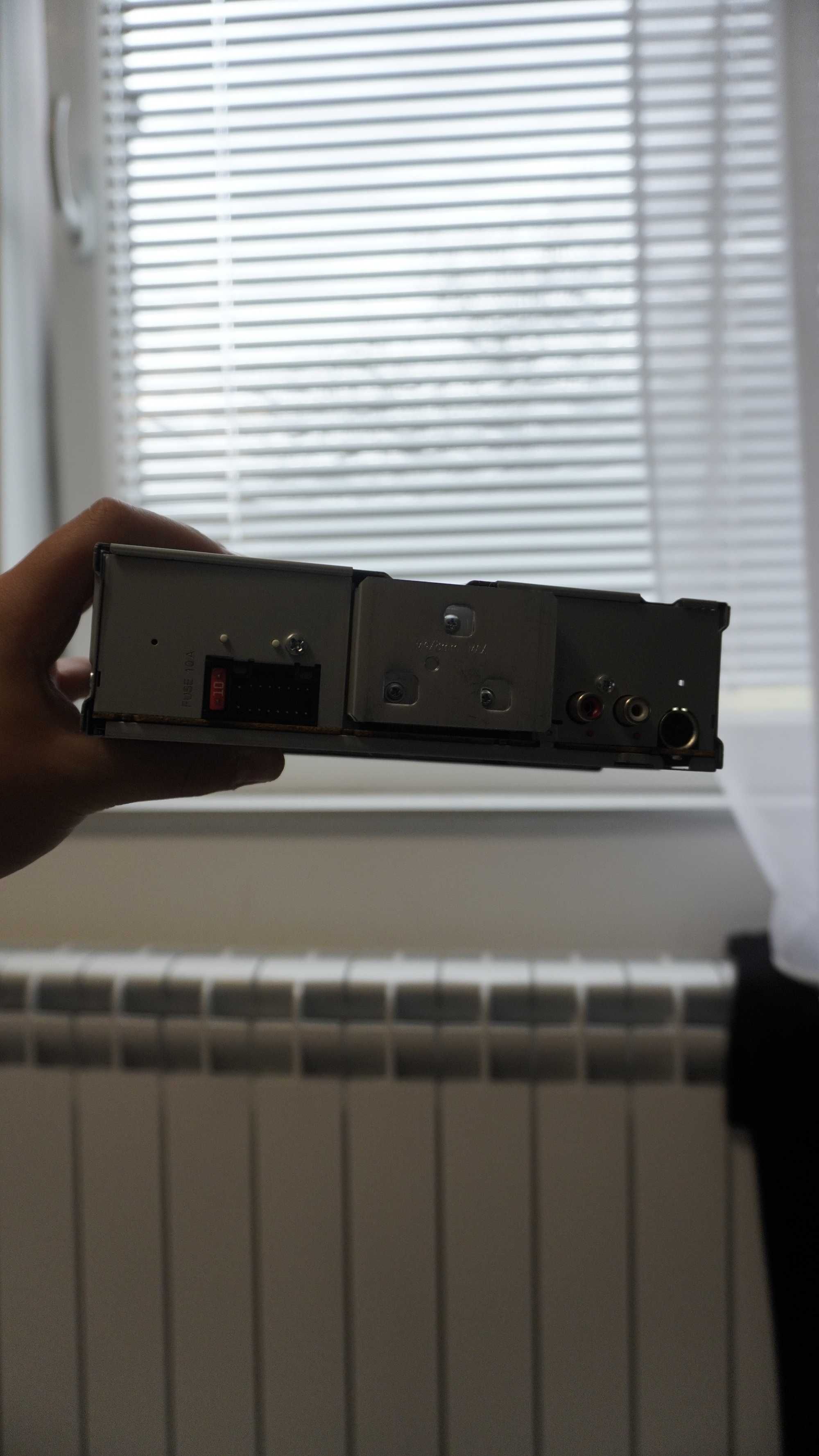 Радио JVC KD-X210