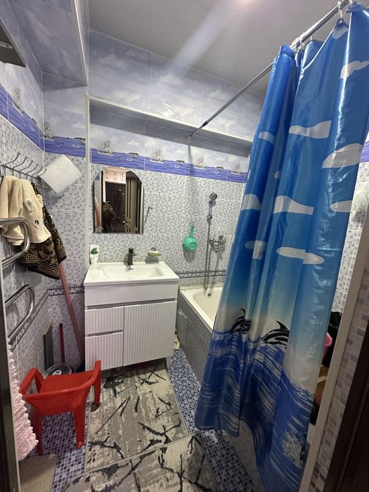 МЕТРО 3-бекат 8-худуд 3*4/3/9 Гиштли 85 квадрат Мебел Техникаси билан