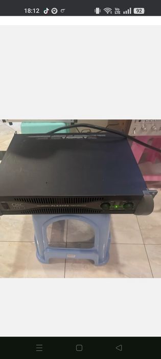 Vând amplificator  Qsc 3002