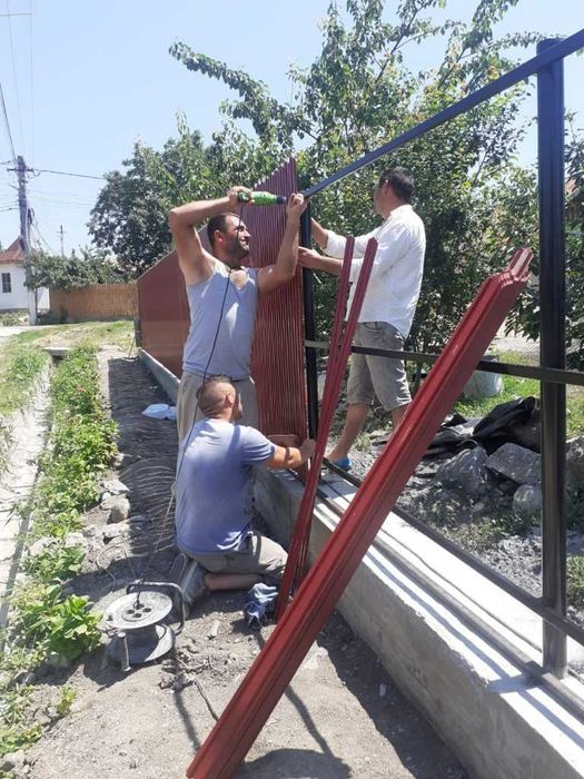 Garduri din sipca metalica porti si alte modele de garduri disponibile