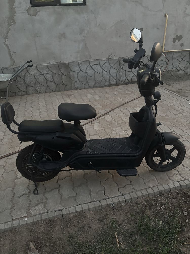Гаранти нету все в отличном состаяание