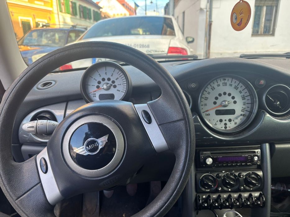 Vând mini cooper