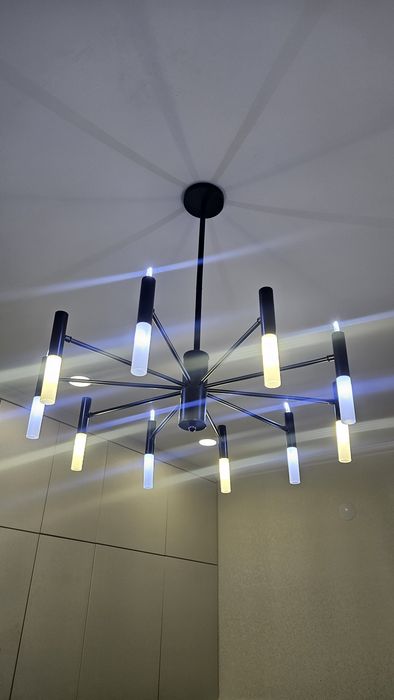 Продам стильную люстру