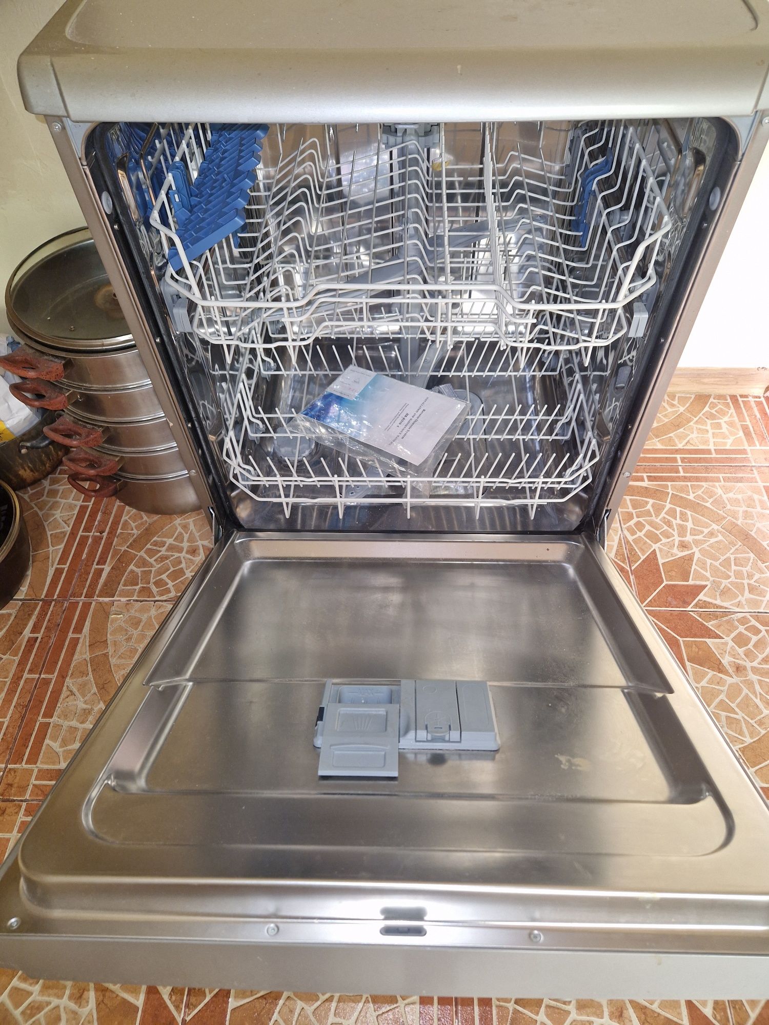 Продам посудомойку