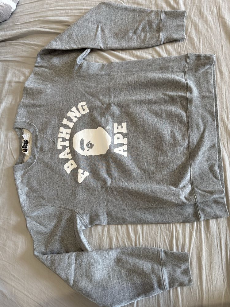 A Bathing APE (BAPE) Hanorac Crewneck Gri