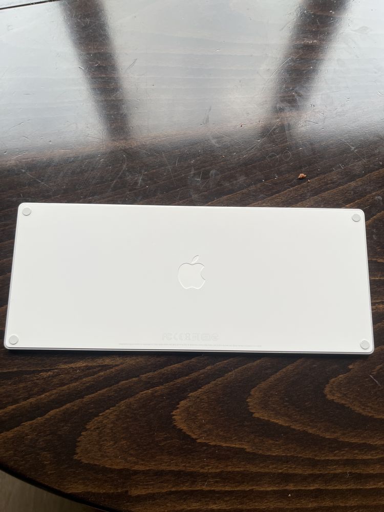 Продавам Apple Magic Keyboard