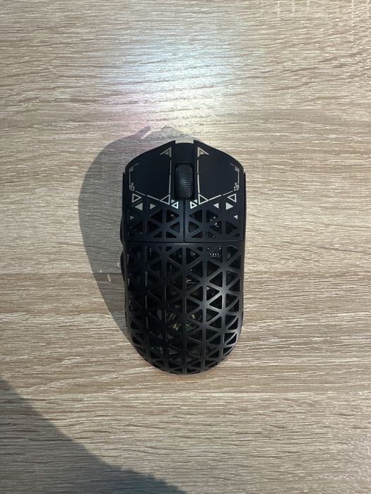 Продаю игровую мышку с 8к герц