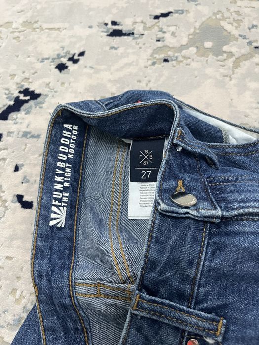 Blugi dama cu model brodat