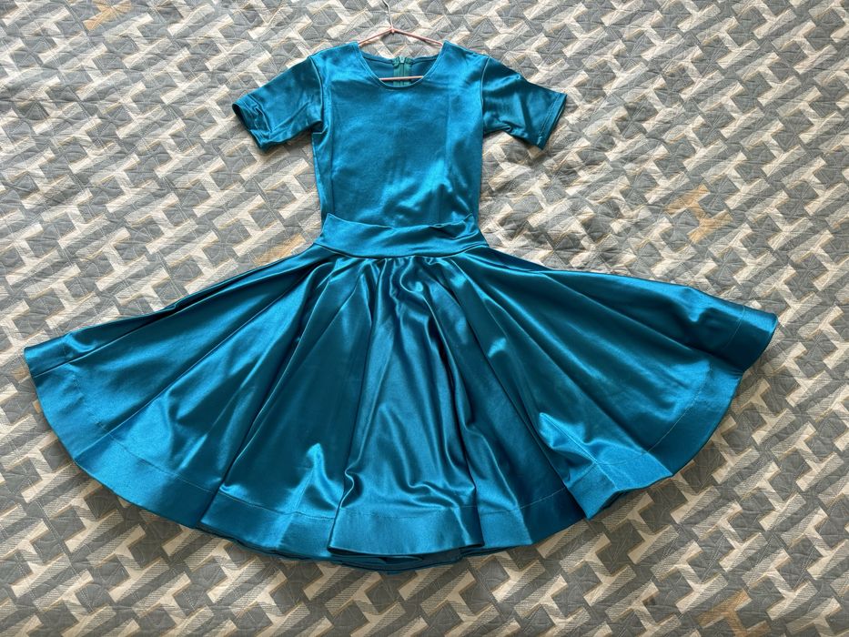 Рейтинговое платье для спортивно бальных танцев