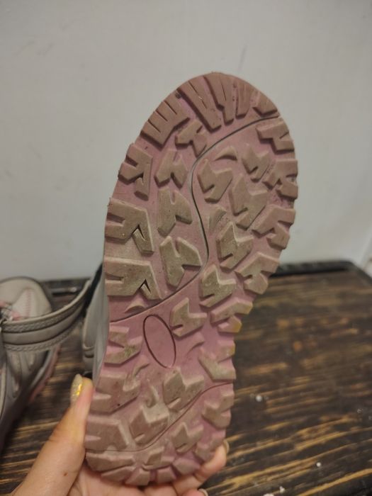 нови водонепропускливи водоустойчиви боти 31 номер Reserved