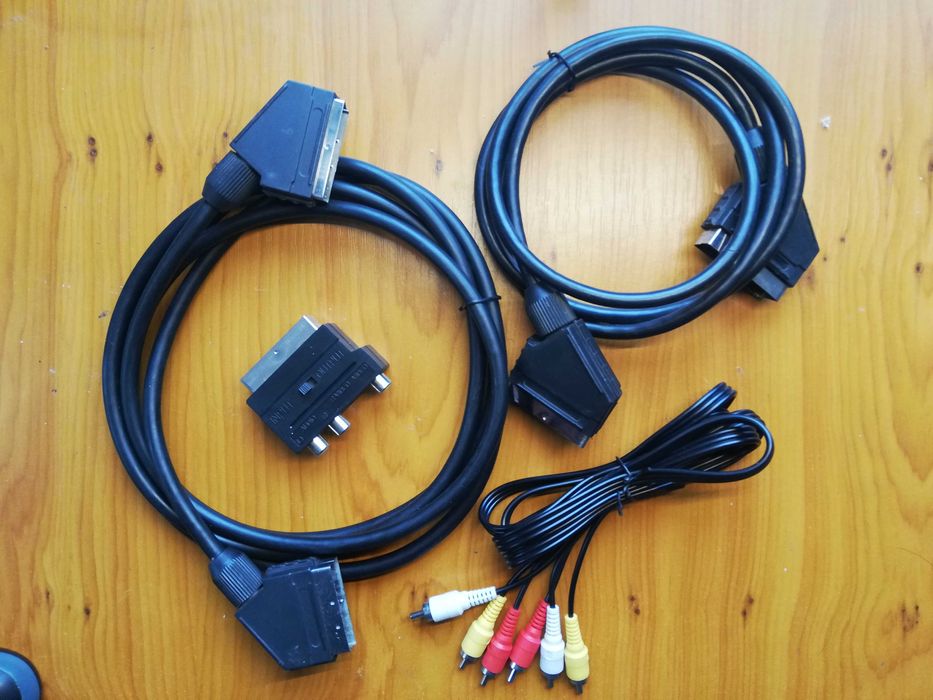 Adaptor scart+3RCA+S-VIDEO, cablu 3xRCA, cablu scart 1,5m- 2,6m de la