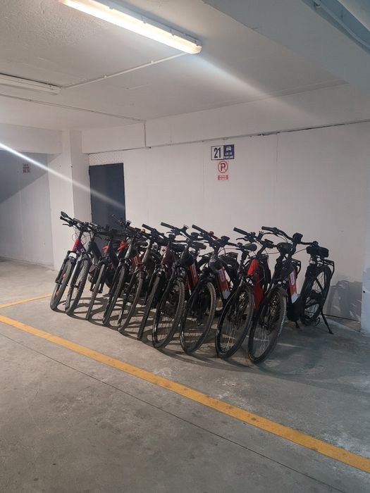 Bicicleta electrica de inchiriat pentru delivery | Glovo Bolt Wolt