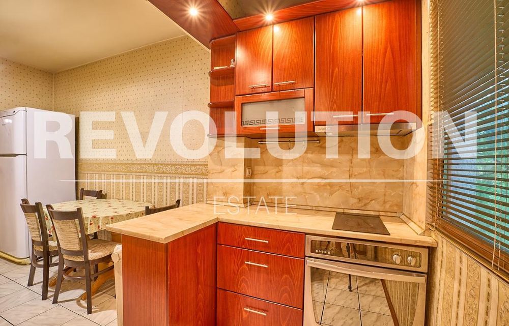 Тристаен апартамент в района на кв. Кършияка