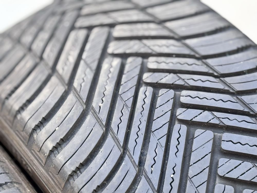 215/45/R17 Hankook Kinerbgy 4S 4бр всесезони dot2820