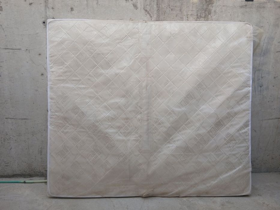 Matras sotiladi srochna