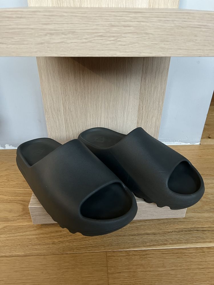 Adidas yeezy slide