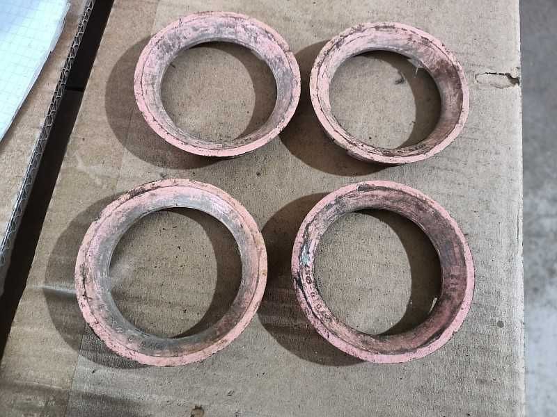 Продам пластмассовые центровочные кольца с 70.0 на 57.1 мм. 5000 тг.