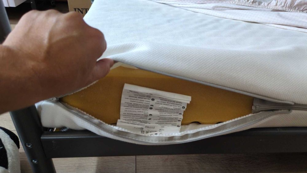 Двуетажно легло TUFFING IKEA С МАТРАЦИ с лично предаване
