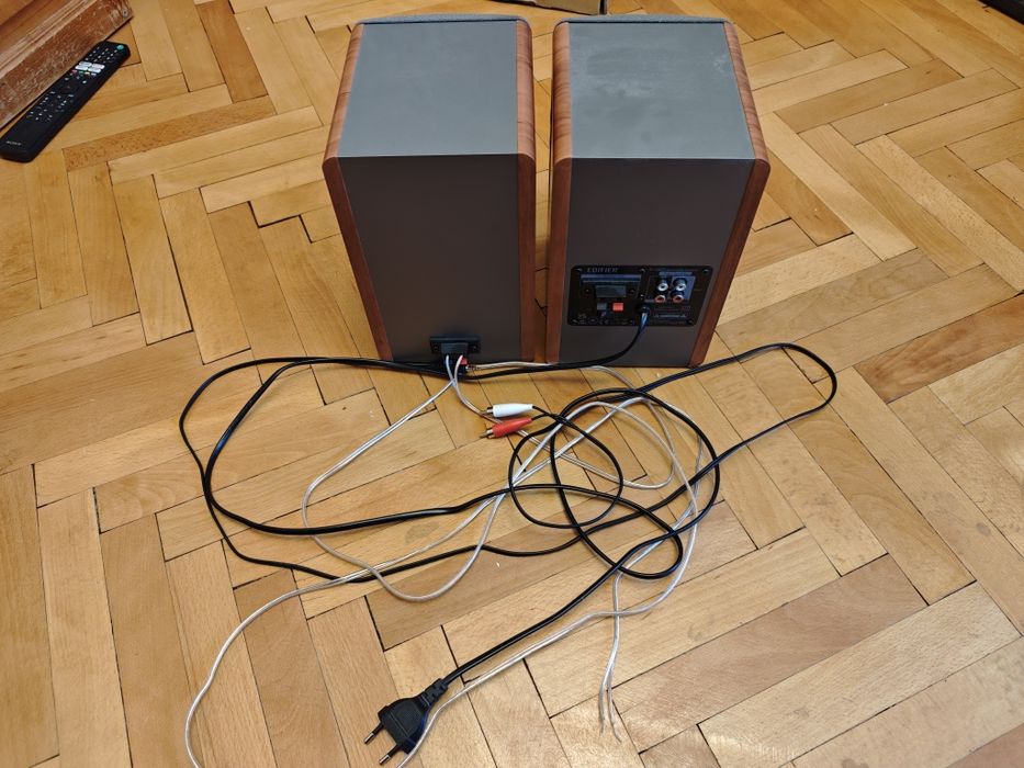 Тонколони Edifier R1280T