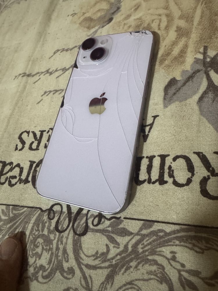 iPhone 14 заключен
