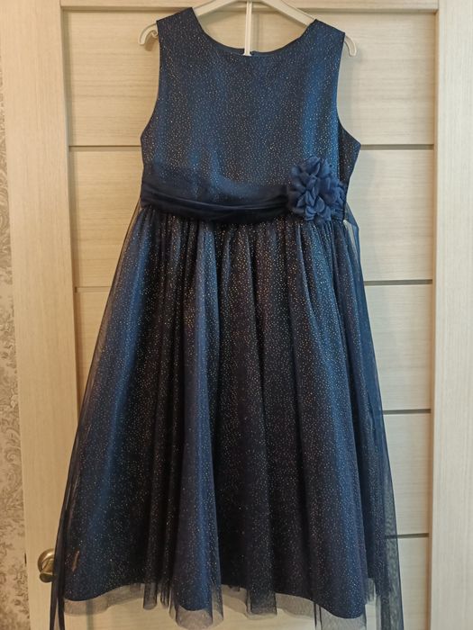 Продам платье для девочки