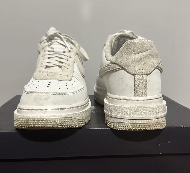 Обувки Nike Air Force 1 Luxe
