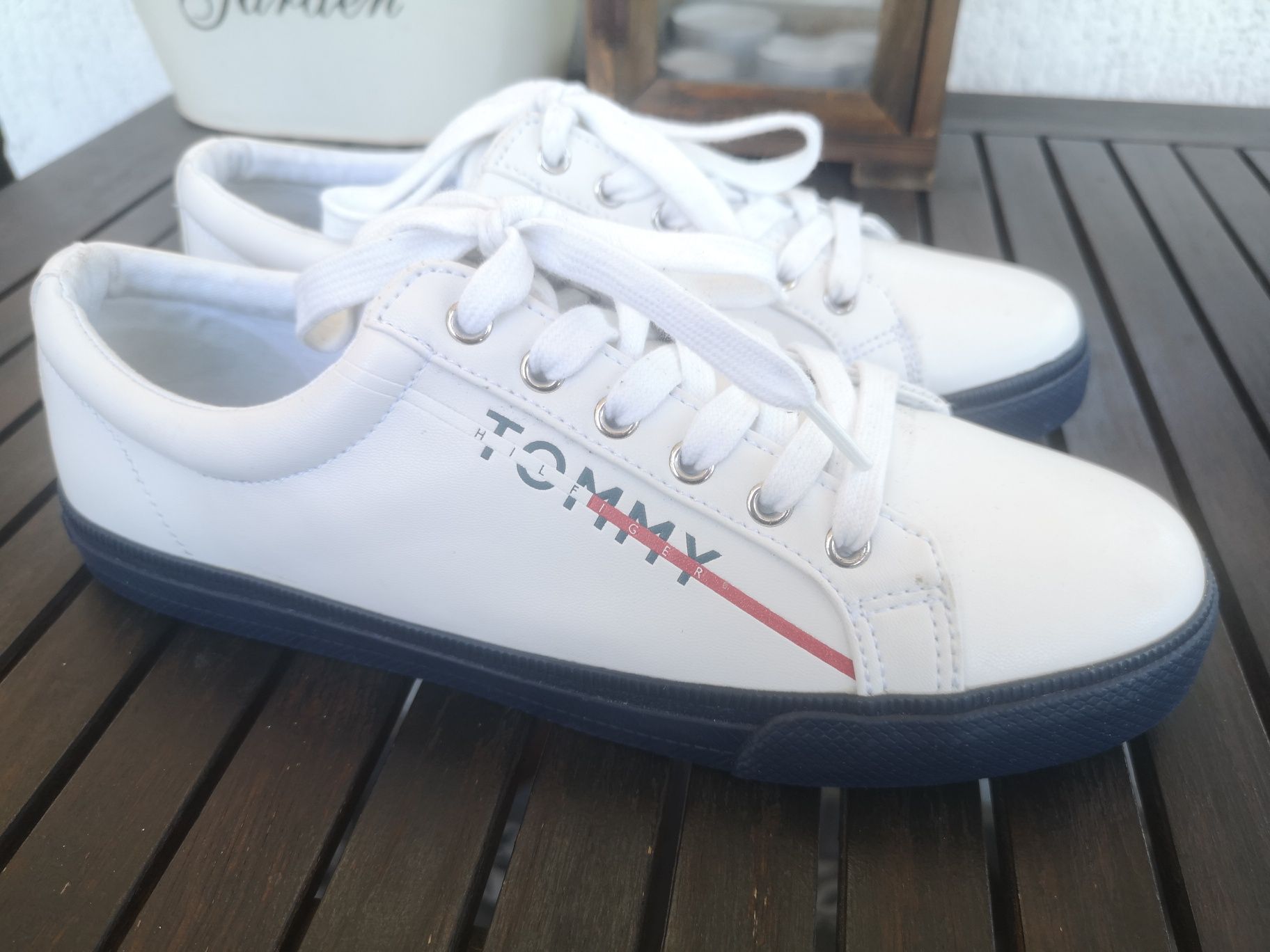 Tommy Hilfiger, нови кецове, номер 40