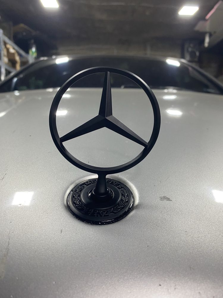 Оригинална емблема за преден капак мерник Мерцедес Mercedes