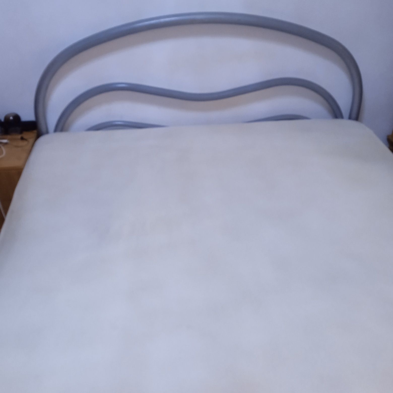 Продам двухспальную кровать