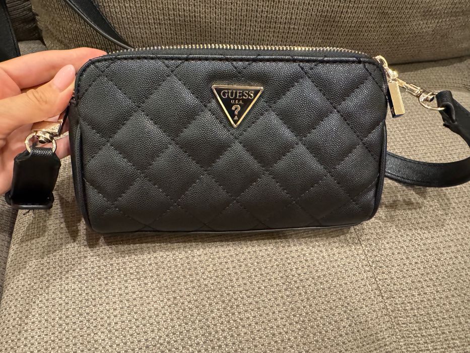 Дамска чанта Guess