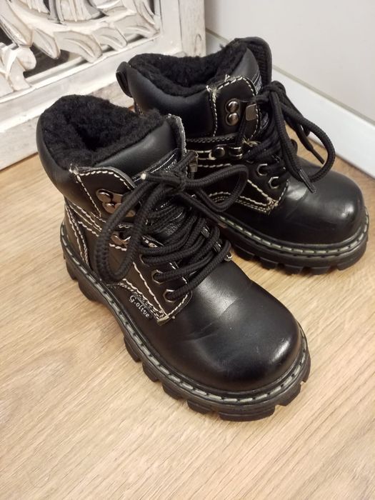 Ghete îmblănite marime 26. Impecabile.