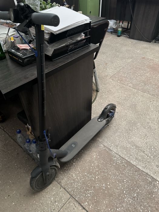 Продается самокат xiaomi scooter 3