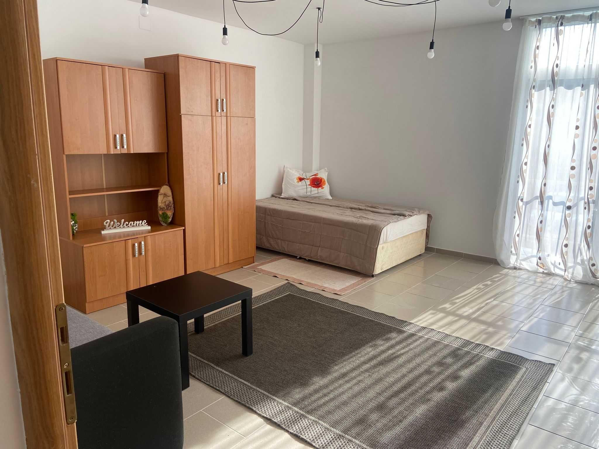 Inchiriez apartament zona Tineretului Floresti