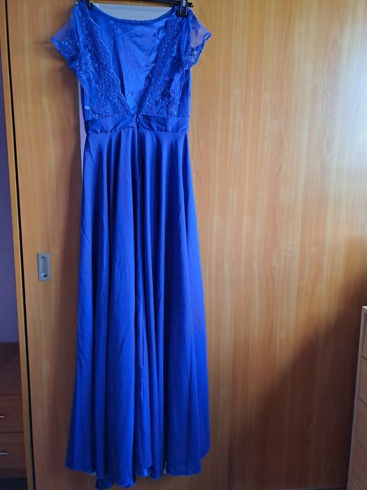 Vând Rochie Eleganta Mărimea-L Nouă Italia