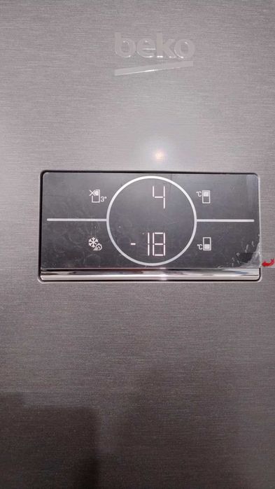 Комбиниран Хладилник с фризер BEKO-БЕКО 203. см ProSmart™ No Frost